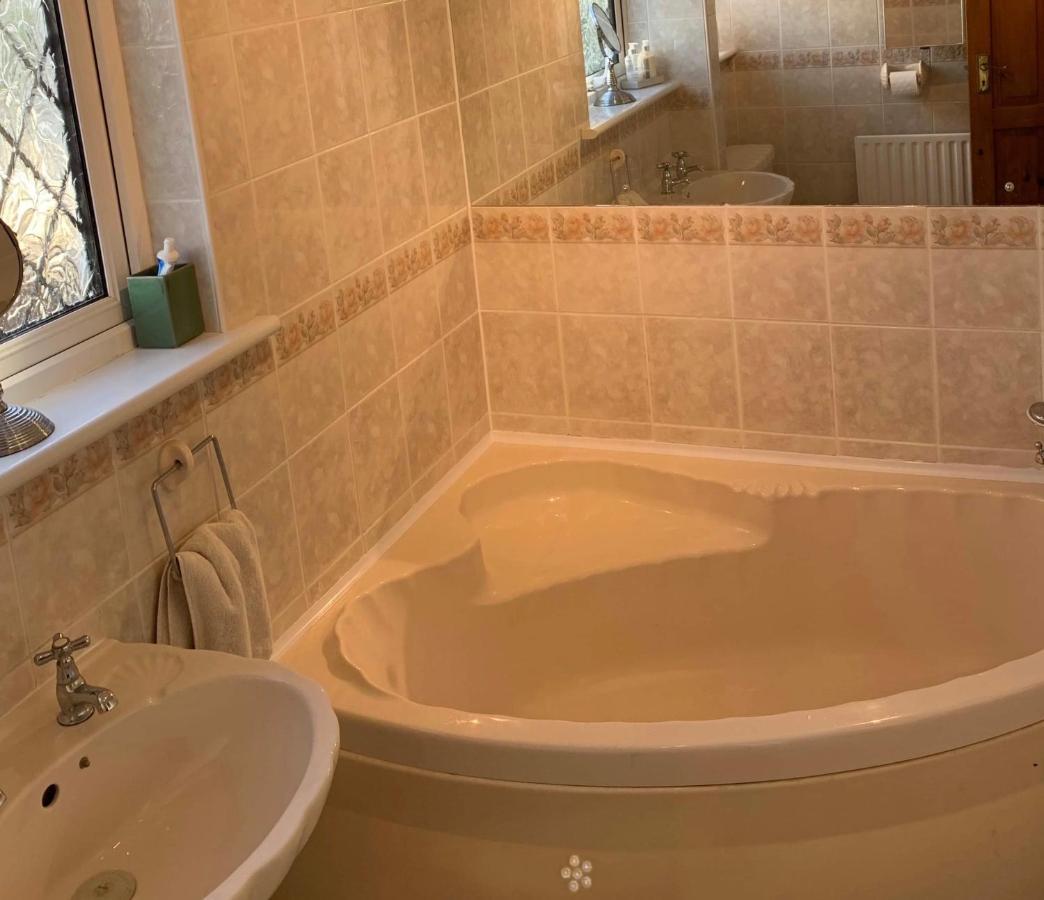 Shazzamm Apartment Newquay  Bagian luar foto
